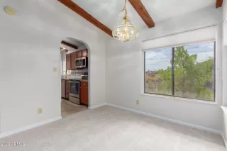 Photo #6: 6609968 Listing 