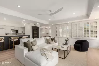 Photo #1: 6610079 Listing 