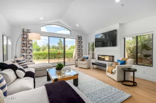 Photo #2: 6610159 Listing