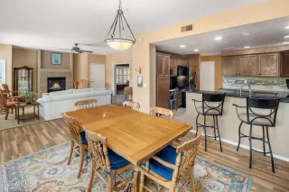 Photo #3: 6610232 Listing