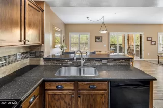 Photo #4: 6610232 Listing