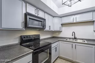 Photo #3: 6610321 Listing 