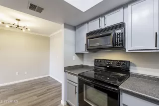 Photo #5: 6610321 Listing 