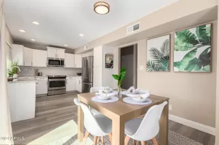 Photo #2: 6610403 Listing 