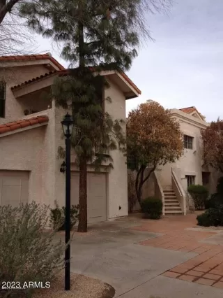 Photo #2: 6610404 Listing