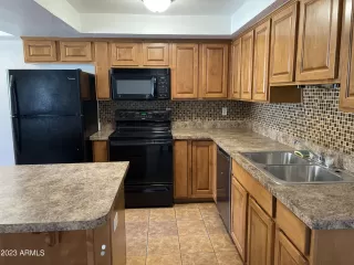 Photo #4: 6610427 Listing