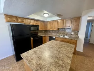 Photo #5: 6610427 Listing