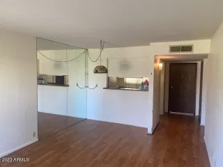 Photo #4: 6610550 Listing