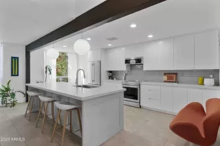 Photo #2: 6610817 Listing