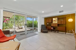 Photo #4: 6610817 Listing