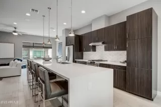 Photo #2: 6610983 Listing