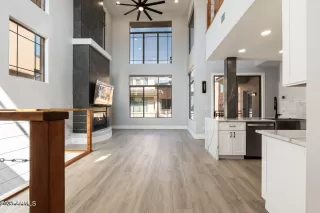 Photo #2: 6611214 Listing