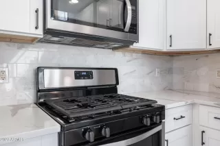 Photo #5: 6611214 Listing