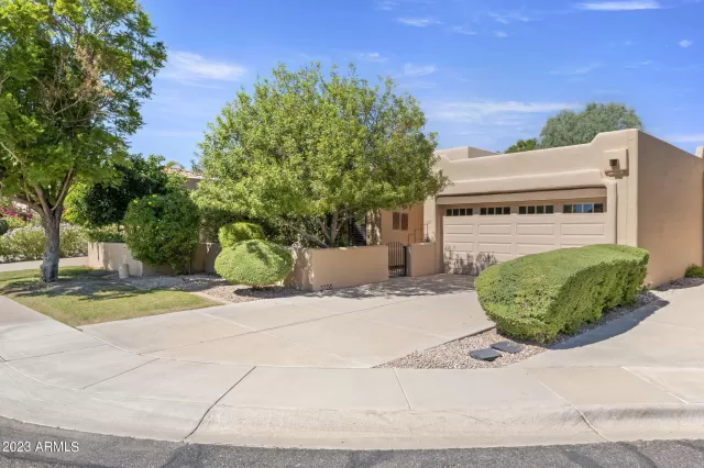 MLS: 6611258 Condo For Sale