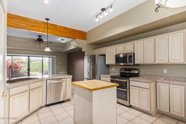 MLS: 6611316 Condo For Sale