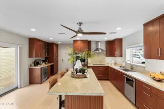 Photo #4: 6611546 Listing 