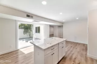 Photo #4: 6611805 Listing 