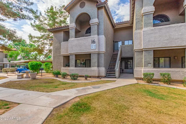 MLS: 6612015 Condo For Sale