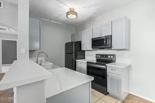 Photo #6: 6612015 Listing