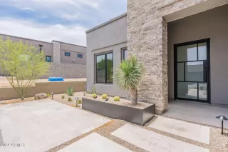 Photo #4: 6612078 Listing