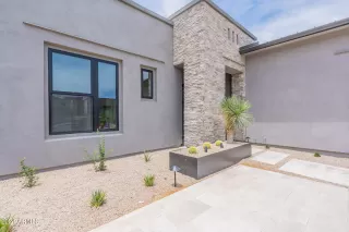 Photo #5: 6612078 Listing