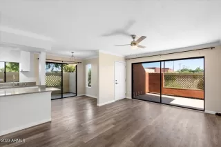 Photo #5: 6612257 Listing