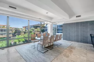 Photo #5: 6612356 Listing