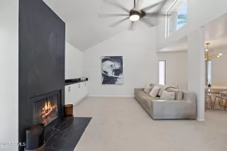 Photo #2: 6612365 Listing 