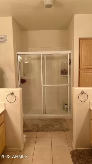 Photo #4: 6612381 Listing