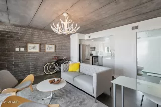 Photo #6: 6612597 Listing 