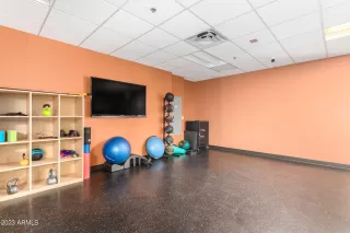 Photo #6: 6612632 Listing