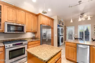 Photo #6: 6612685 Listing