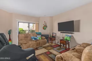 Photo #4: 6612730 Listing