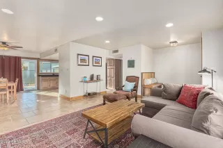 Photo #4: 6613127 Listing