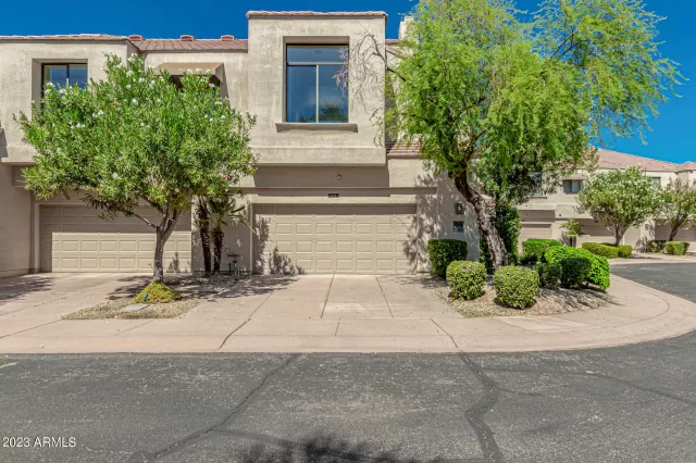 MLS: 6613303 Condo For Sale
