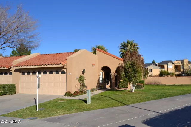 MLS: 6613327 Condo For Sale