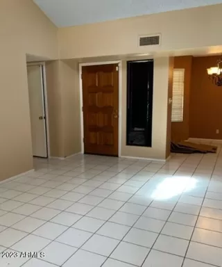 Photo #2: 6613327 Listing 