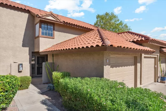 MLS: 6613388 Condo For Sale