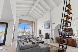 Photo #6: 6613469 Listing