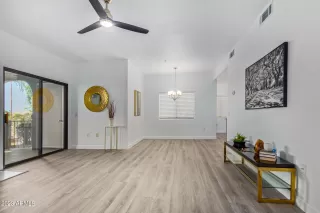 Photo #4: 6613556 Listing