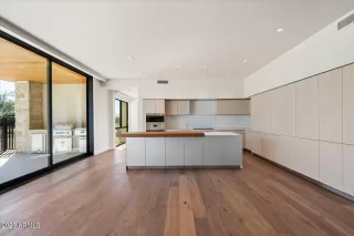 Photo #3: 6613735 Listing 