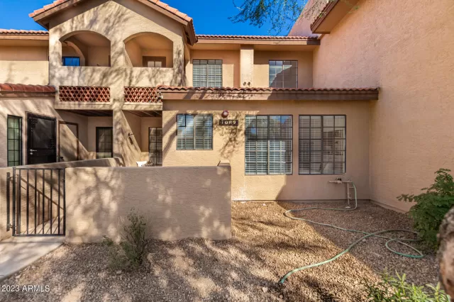 MLS: 6613758 Condo For Sale