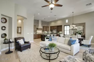 Photo #2: 6613768 Listing 