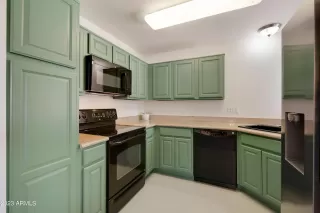 Photo #5: 6614027 Listing