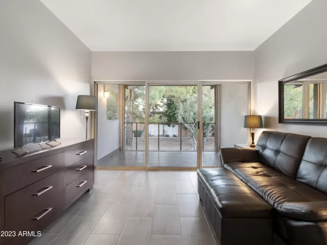 MLS: 6614353 Condo For Sale