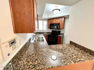 Photo #3: 6614374 Listing