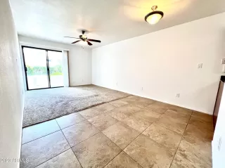 Photo #6: 6614374 Listing