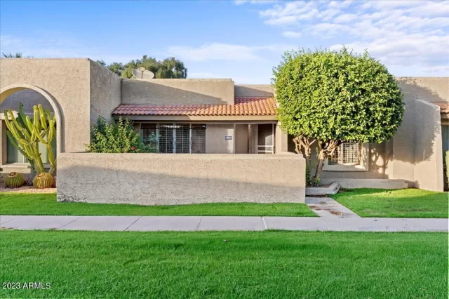 MLS: 6614396 Condo For Sale