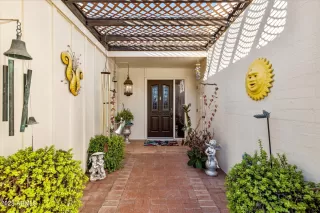 Photo #2: 6614572 Listing