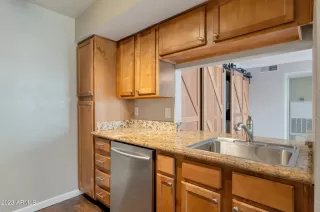 Photo #5: 6614821 Listing 